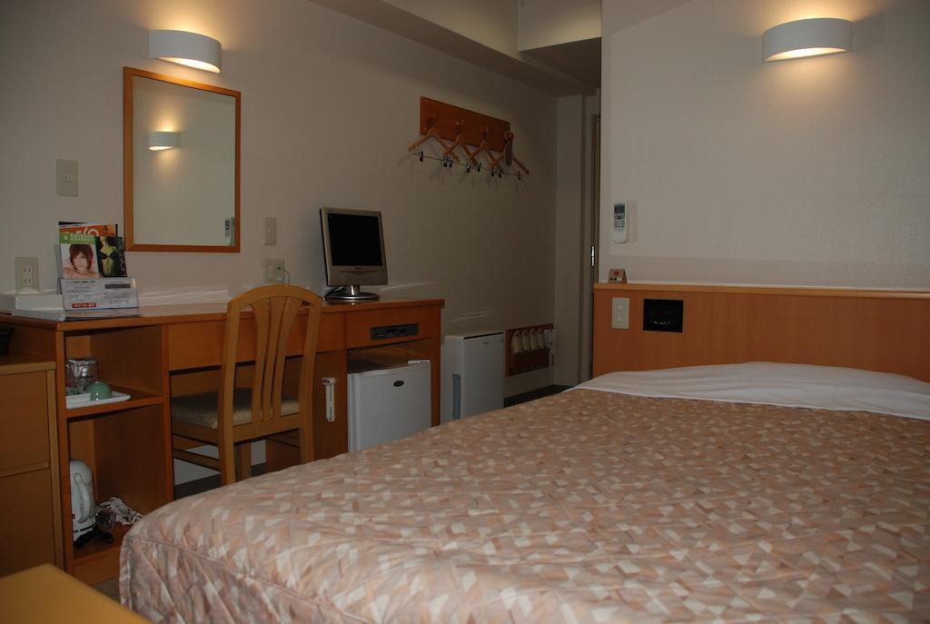 Best Inn Uozu Bilik gambar
